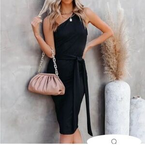 VICI Julieta Ribbed Knit One-Shoulder Midi Dress